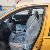 ساينا 19 بيه بارد بقبق البانزين وشويه صبغ باب السايق مكفوله من التبديل...