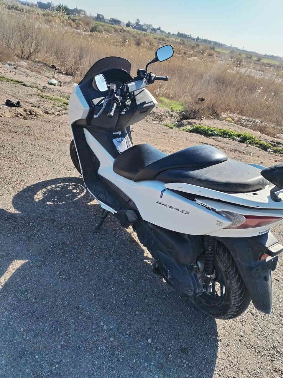 للبيع فورزه 0/12 كامله من كلشي  مكينه قبل سبوع شادها باله جديده السعر 1300وبيها مجال مكانها ديالئ الاتصال ***********
