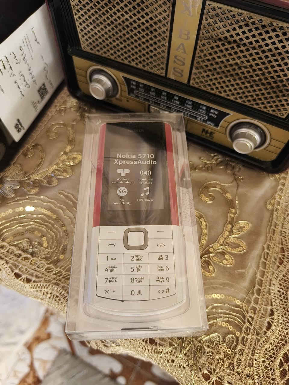 نوكيا 5710 الاصلي 
ايربود بالظهر


**إذا كنت صاحب هذا الإعلان وتريد حذفه لأي سبب، رجاءا أرسل رسالة إلى الدعم الفني**