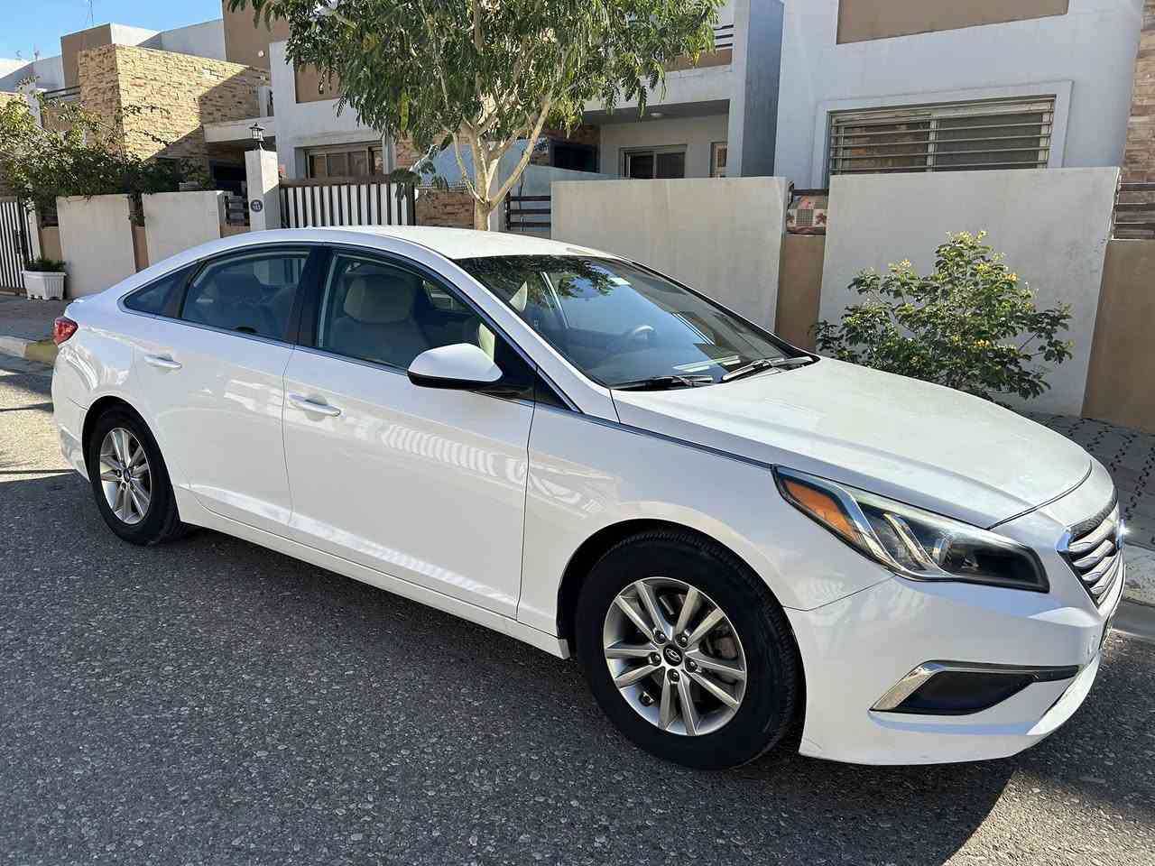 سوناتا ٢٠١٧ للبيع وارد أمريكي
ماشيه ٧٠ الف ميل
حادث جامرلغ وبنيد 
السيارة بأسمي ومكان السيارة كركوك 
السعر ١٢٢
للاستفسار ***********
