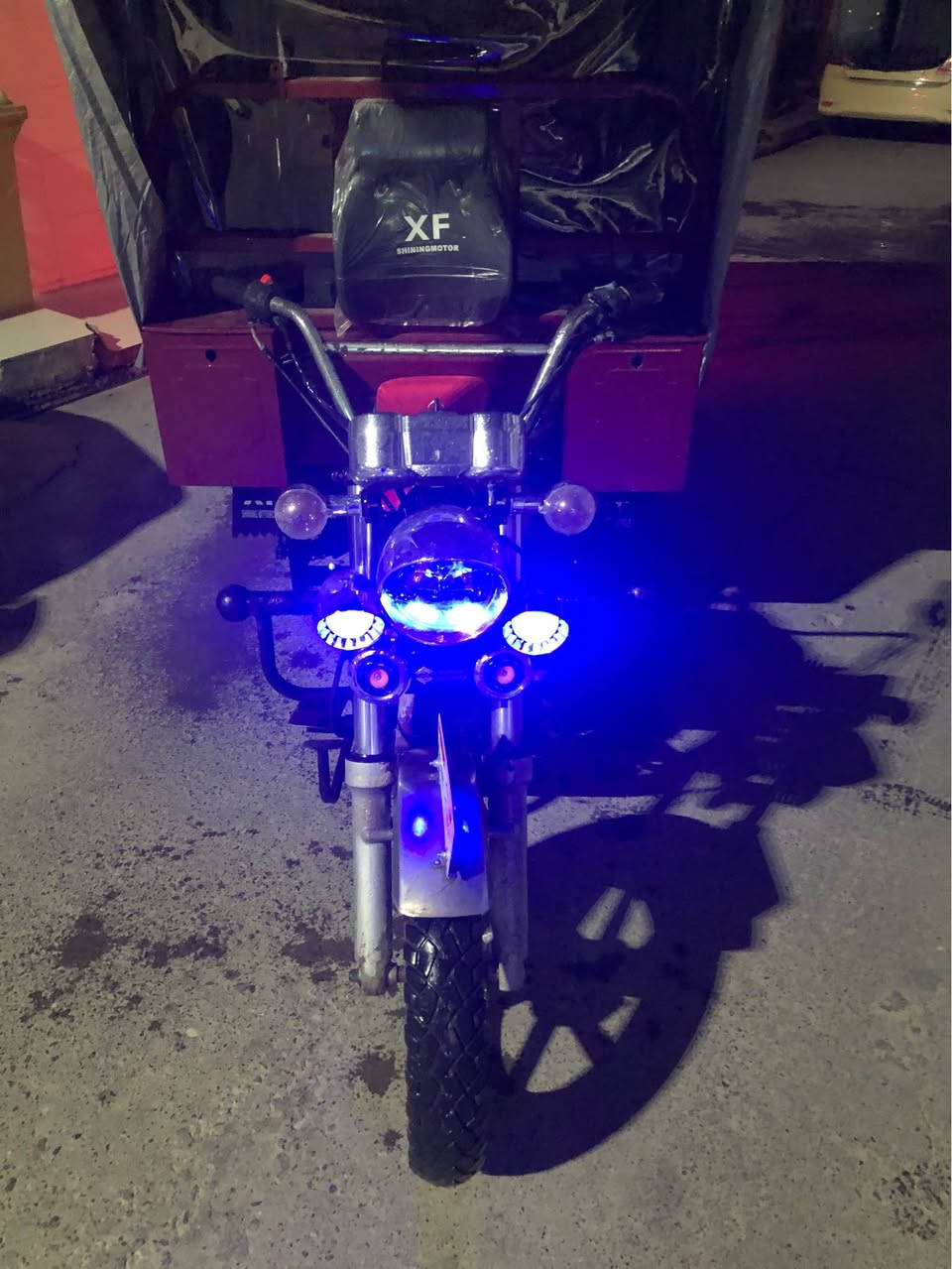 مانتۆر سێتایە ٢٠١٧
جانپاوەری ئەسلی
گێر و مەکینە بەشەرت
داروبەردی بە شەرت
سێ تایە چوپلێس نوێی لەسەرە
کارەبایاتی گشت گیانی بەشەرت
گیچ ئەلیکترۆنی
هەموو گیانی لەسەر دەقی شەریکەیە
لە هەولێرم ***********
نرخی ١١ وەرەقەومامەلەیەکی کەم أربيل, العراق
