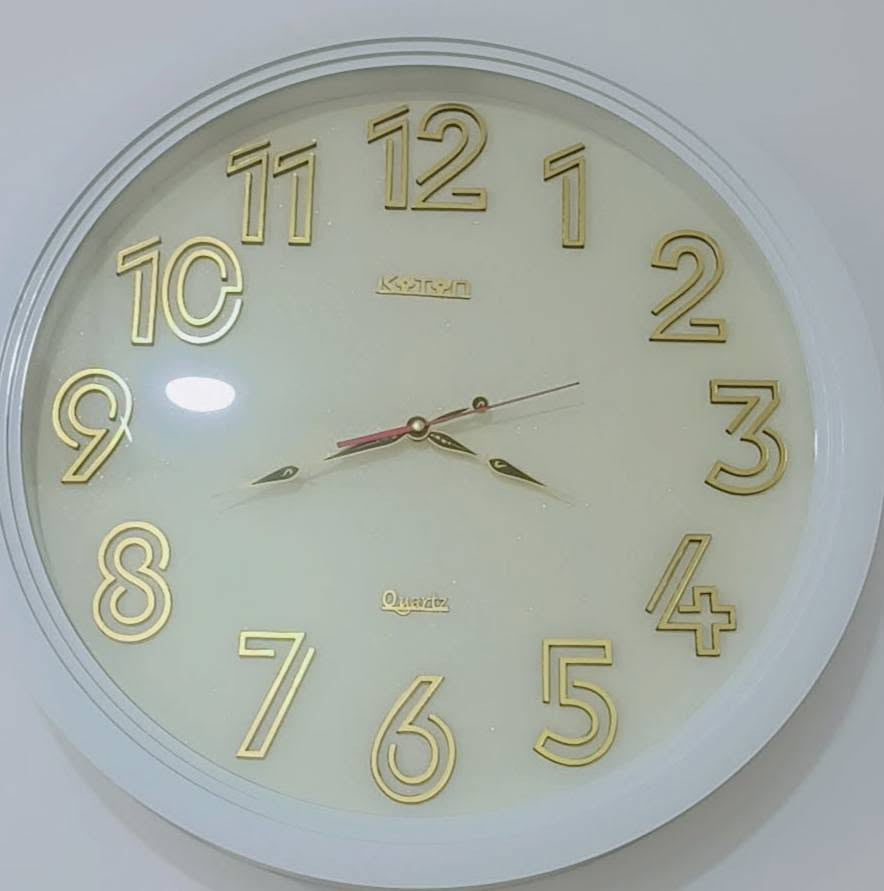مساء الخير ساعه للبيع الون ابيض الحجم كبير 50 سانتيم  السعر 25 الف


**إذا كنت صاحب هذا الإعلان وتريد حذفه لأي سبب، رجاءا أرسل رسالة إلى الدعم الفني**