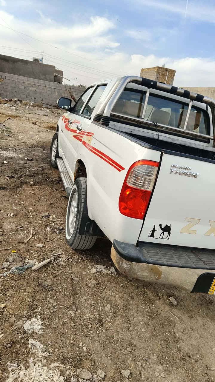 السلام عليكم
سياره سكاي للبيع موديل 2019
سياره جديده بيها طخات بصيطات كلش
سياره احله من الصور مال جناي حداديه جديده سنويتها صاقطه تجديد ومداور ثاني يوم سعر ٧٠ وبيها مجال بصيط رقم ***********
