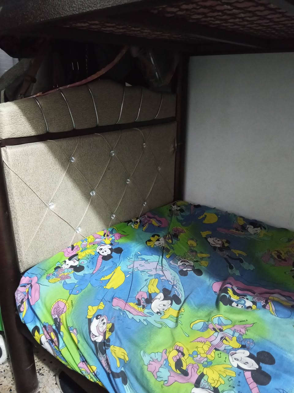 سرير طابقين حديد ثقيل اخت الجديدة
السعر 125 ومستعجلة على البيع 
مكاني بغداد


**إذا كنت صاحب هذا الإعلان وتريد حذفه لأي سبب، رجاءا أرسل رسالة إلى الدعم الفني**