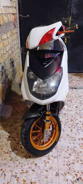 السلام عليكم دراجه سكنس للبيع فول تزويد دراجه مكفوله كفاله عامه بعد احلى من الصور
مكينه بلاديه مقفوله من كل شيء كهربائيات ماكينه نصبه من كل شيء لذلك شراي يتصل على الرقم
***********
السعر 1,750 وبيها مجال شيء بسيط حك الجي
الدراجه بيها اغراض تزويد والغراض اللي بيها ب 700 الف ينباعن
