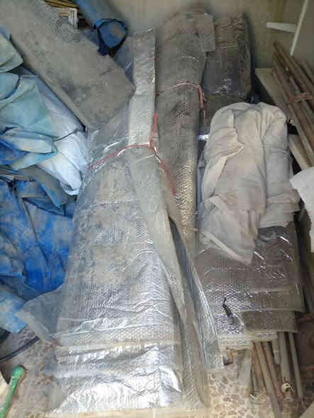 خيم ام الاقواص للبيع الطول ستة والعرض اربعة والارتفاع تقريباً مترين ونص العنوان موصل السعر325الف رقم الهاتف ***********
