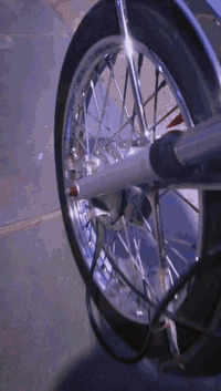 سلام عليكم دراجه للبيع شاصي موديل 2021 ارشا بلادي موو تعمير وراق صولي بيه مكينه اصلي شلامجه موديل 25 مبدل بيه بس ولفات شديتله ولفات صفررر واحد مكاني كوت الجديده سعر اتصال علا رقم *********** دراجه نضيفه احله من تصويرر
