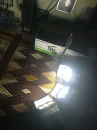 لايت • ٣ قطع • شحن شمسي