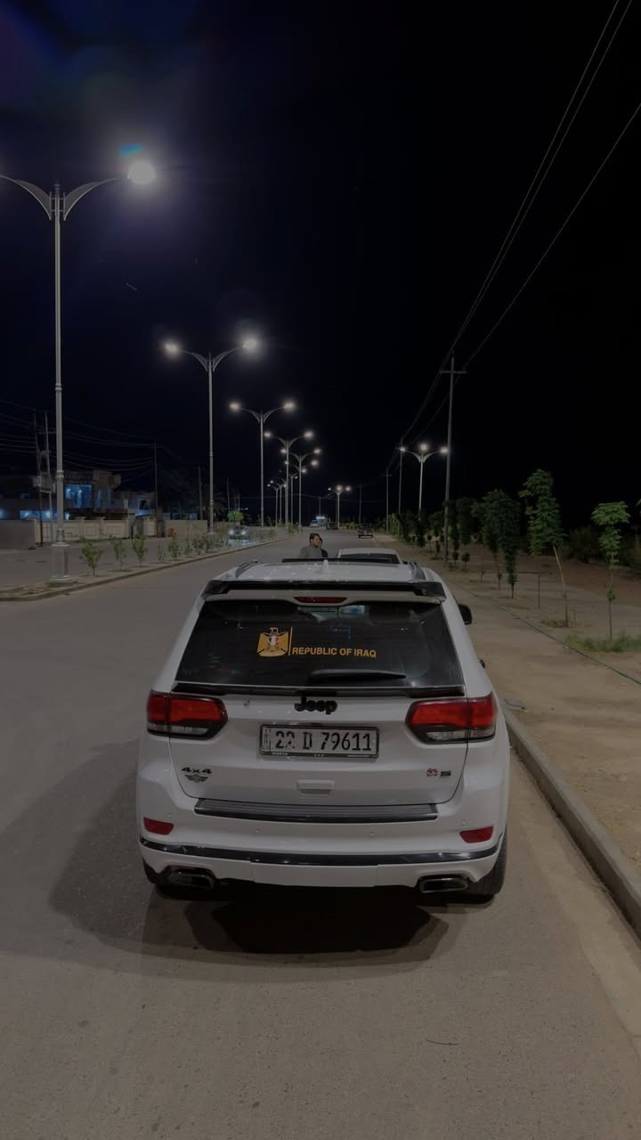 جيب 2022s 
5 راكب
210.000 km
فول مواصفات داخل احمر جلد 
مقاعد امامي كهرباء
رادار امامي 
بانوراما 
حادثها 
جاملغ وربع البنيد وبي دي ار جاملغ خلفي
السعر 235 ورقه وبي ماجل بسيط جداً 
التواصل على الرقم فقط ***********
