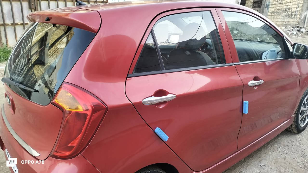 السلام عليكم كيه بيكانتو موديل 2013 رقم اربيل الجديد السياره خير من الله مكينه وكير وحداديه وتخم تاير جيس كلهن مكفولات المكان ديوانيه السعر 94 وبيهه مجال بسيط الستفسار على الرقم ***********
