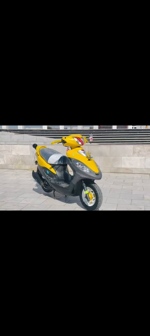 دراجه كامكو v2 موديل 15 دراجه مرتبه شلعه تخبل وبرغي مامفتوح بيه مكفوله كفاله  عامه رقم ***********

