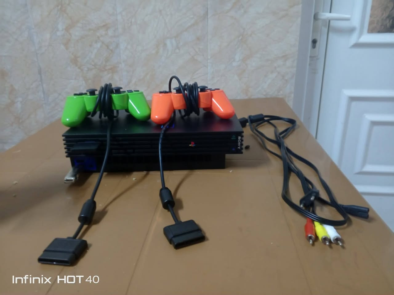 بلي ستيشن 2 للبيع نظيف مع كامل ملحقاته السعر 60 ألف دينار بي 65 لعبه وبي مجال
@إشارة


**إذا كنت صاحب هذا الإعلان وتريد حذفه لأي سبب، رجاءا أرسل رسالة إلى الدعم الفني**
