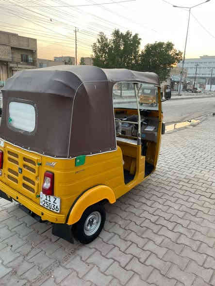 للبيع موديل ١٨ رقم و سنويه اب اسمنه مصبوغه للجماليه دراجه جاهزه من كلشي مكان بغداد الحسينية مال راجديه شراي تصل *********** 👍
