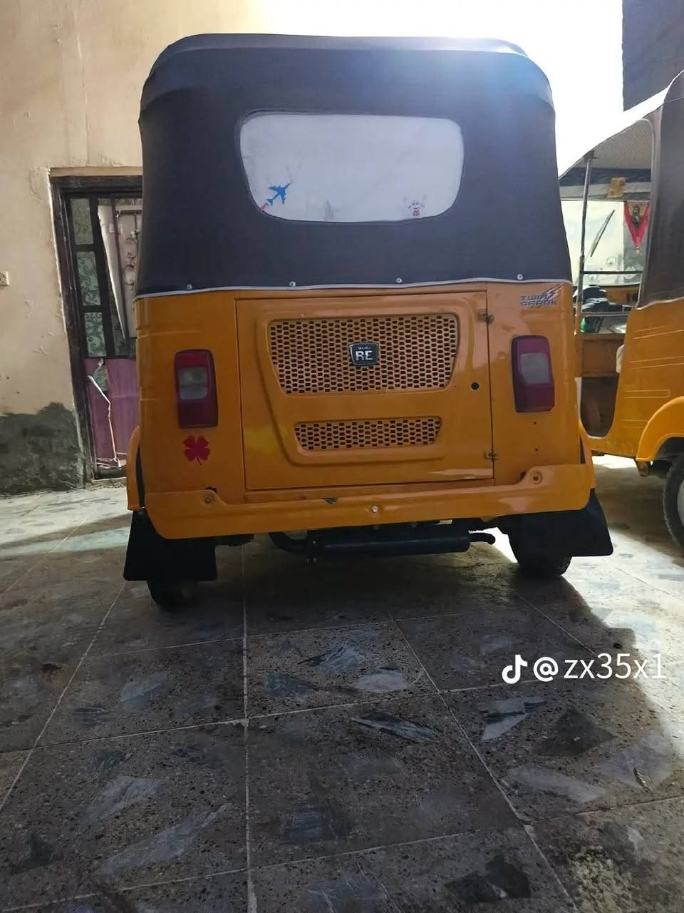 السلام عليكم تكتك 21 للبيع رقم ديالى عربي السعر (7700)وبيها مجال لإستفسار الاتصال على الرقم
***********
