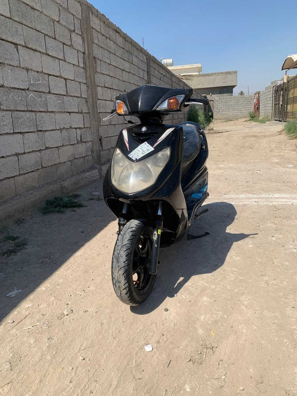 سلام عليكم شباب دراجه سكنس فحل كابريتر  للبيع خطين دراجه كامله مكمله كله مكينه كلجات رياضي كفرات بلاديه اوراقه موجود باسمي  مكاتبه تجي وشوف نضافه شوفت عينك .  الستفسار. *********** مكان دراجه بغداد دوره  . سعره 550 بيه مجال بصيط .
