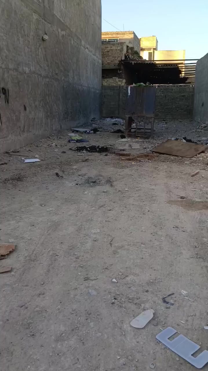 السلام عليكم قطعة أرض للبيع طابو صرف زراعي قرار 25 كاع تابعه الخت ابو رشاد بغداد المعوقين شارع المنتزه موضح بل فيديو مساحة 125 واجه 6وربع نزال 20  سعر 37 اني مكلف بنشر شراي يتصل ***********
