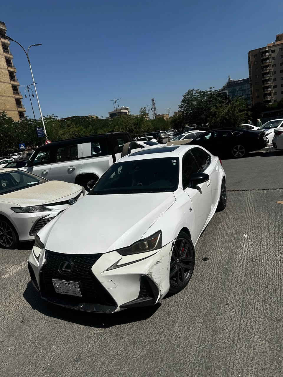 لكزس موديل 2020
is/300 
f/sport
تيربو /2000 
سلندر/4
امريكي فول مواصفات ابيع احزام صاحب رقم السياره ‭0772 290 5928‬
