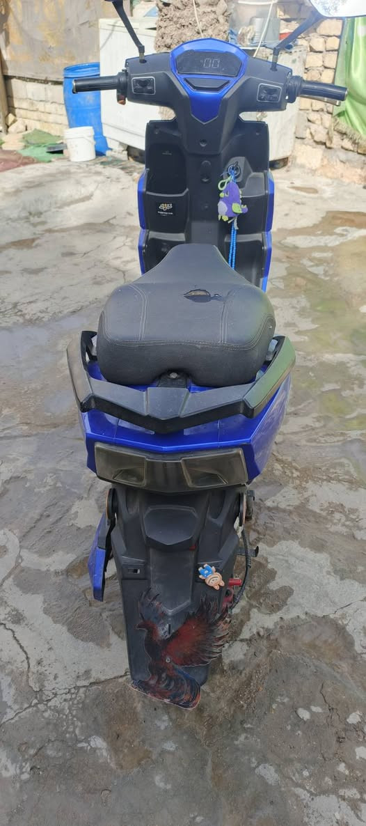 السلام عليكم دراجه شحن 
6بطاريات ملف2000 بك خلفي سرعه100 نضيفه للبيع السعر600وبيهه مجال لشراي تواصل مازنجر اول عله رقم ***********
