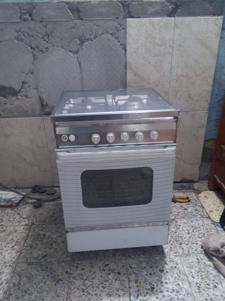 .
طباخ شغال 
 فرنه فوك جوهة مابي أي ضرر
سعر 65
مكان مدينه الصدر 
تواصل واتساب 
***********
