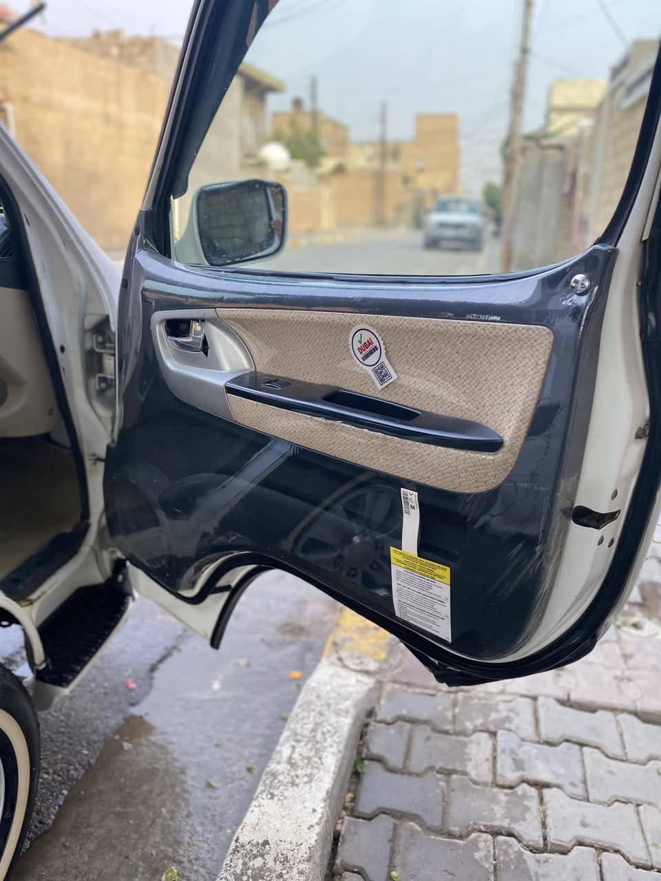 سلام عليكم جنبي البيع مديل 14 لا خيس ولاتبديل ولا صبغ سياره بلديه مكاني بغداد الحسينيه مال راشديه سياره بسمي  تحويل ثاني يوم***********. سعر 98 بيه مجال
