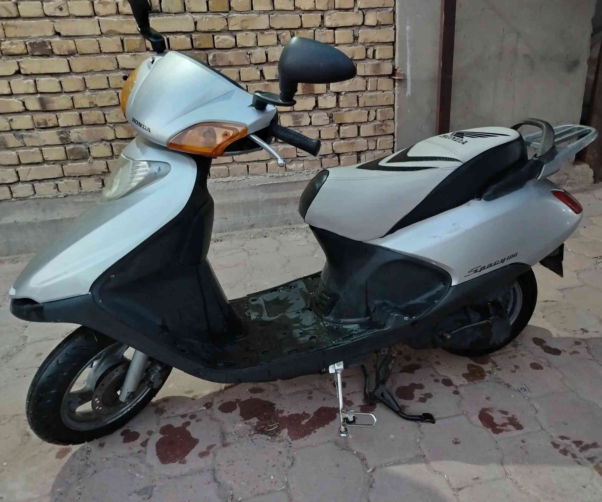 السلام عليكم
سبيسي ياباني كله بلادي كفرات اصليه دراجه كل نقص مابيها تراي البصره السعر ٦٥٠
***********
