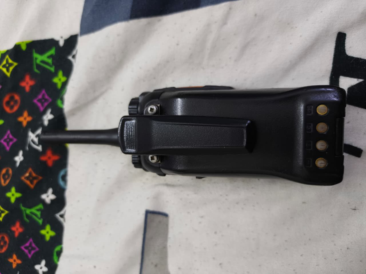 هايتيرا اصلي وكالة مصفر غير مبرمج وغير مقفل
ويا سماعة شفافة VIP وغراضة كاملة
سعره 450 الف
ملاحظة هذا فول كربشن فول كربشن مو عادي


**إذا كنت صاحب هذا الإعلان وتريد حذفه لأي سبب، رجاءا أرسل رسالة إلى الدعم الفني**