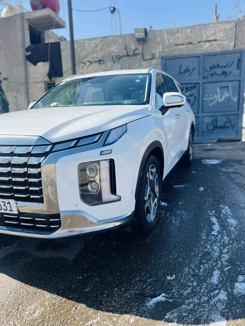 فول مواصفات اعلى فئه لمتدد موديل 2024✅🫰🏻

• رقم بغداد بسمي✅

• شاشة عرض(داتا شو)✅

• المحرك   v6    3.8 <كير ومحرك مكفول✅

• بصمة تشغيل + بصمة ابواب +تشغيل عن بعد✅

• بانوراما سقف كنتاره✅

-فتحة سقف عدد ٢✅

-سماعات من شركة هارمن كاردن✅

-رادار امامي  + خلفي+رادار جانبي✅

-حساسات امامي + خلفي✅

• كامرات عدد 4  360 درجة✅

• كشنات كهربائي تدفئة وتبريد خزن ميموري✅

• كشنات جلد اسود ملكي+٧ راكب قلاب كهرابائي✅

• انارة داخليه (محيطيه) + انارة دشبول لد✅

• بردات جانبية✅

• تبريد مركزي امامي + خلفي منفصل التحكم✅

-تحكم ستيرن + شفتات✅

• تدفئة ستيرن✅

• مرايا هيتر + تعتيم✅

• صندوق كهربائي شفط✅

• وضعيات قيادة  (5)✅

• ويل كب حجم  ٢٠✅

• اوتو هولد + نقطة عمياء✅

• سايد بريك بصمة + مثبت سرعة✅

• شحن لاسلكي✅

• إشارات بالمرايا  + إشارات جانبيه✅

• اوتو بريك✅

• تحديد مسار✅

-شاشة ديجتال كبيرة✅

-تشغيل عن بعد .✅

• نظام مانع انزلاق✅

• نظام نزول منحدرات✅

كشنات Vip منفصل✅

والكثير من المواصفات لم تذكر بعد .✅

صور الحادث موضحه بل نشر ✅

مكاني بغداد 
***********
