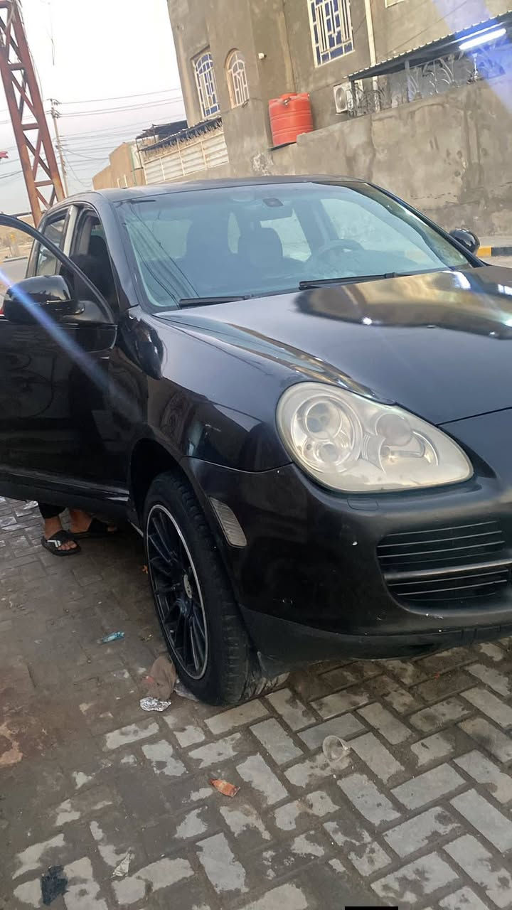 سلام عليكم بورش البيع مكينة وكير والحدادية خير من اللة مكينة وكير الزز راعيهة مسافر مراوس تراهم مراوس العنوان بصرة الزبير حي لاندلس وتساب موجود ***********
