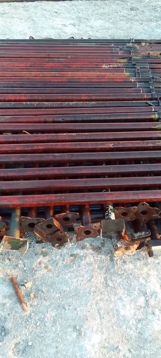 جكات عجمان الصالي نسخ واحد نضافه فول عدد ١٠٠ بسعر مناسب مكان سماوه ***********
