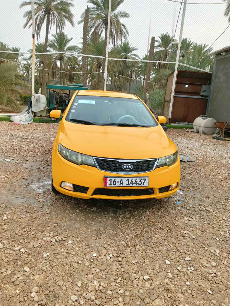 السلام عليكم لبيع سيراتو 12خليجي مكفول من الضربه كير مكينة حداديه تبريد جاهزه رقم قادسيه انكليزي بسمي مداور ثاني يوم مكينه 1600  اي استفسار عله رقم ***********  مكان السماوه
