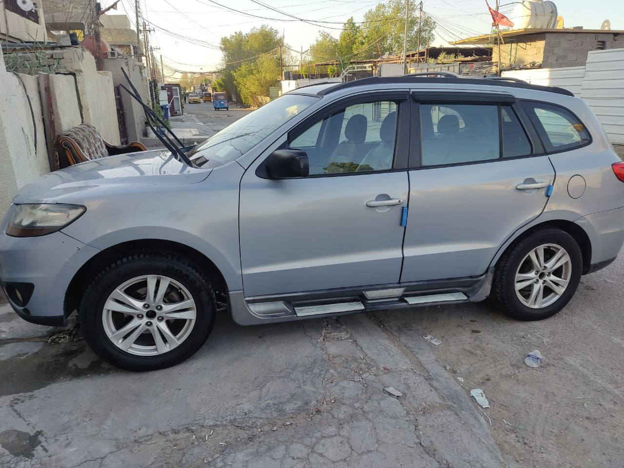 سينتافيه اربعه سلندر ٢٠١٠ بيها اربع قطع بنفس الصفحها سياره خير من الله كير ومحرك فوول حدادين جديده مكان بغداد تقاطع درويش للاستفسار ***********السعر ١١٠ بغداد, العراق
