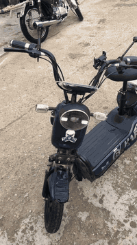 بسكل شحن للبیع٤بطاریە بلادیە شرط فحص  اي عیب مابي غراض كامل موجود ویە بصمە شغال شرط سعرە۲۲٥بي مجال صاحب بسكلAhmad J Mhamad شراي تعال خاص


**إذا كنت صاحب هذا الإعلان وتريد حذفه لأي سبب، رجاءا أرسل رسالة إلى الدعم الفني**