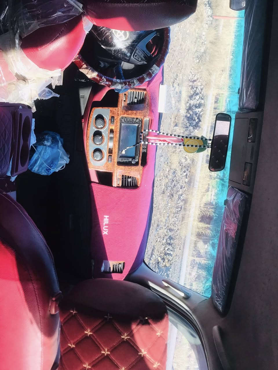 سلام عليكم بيكم هايلوكس للبيع مودلي 2013 رقم بغداد  بسمي تحويل ثاني يوم كير اتو ماتيك السياره جديده السعر 210 وبيه مجال بسيط الستفسار  *********** /***********
