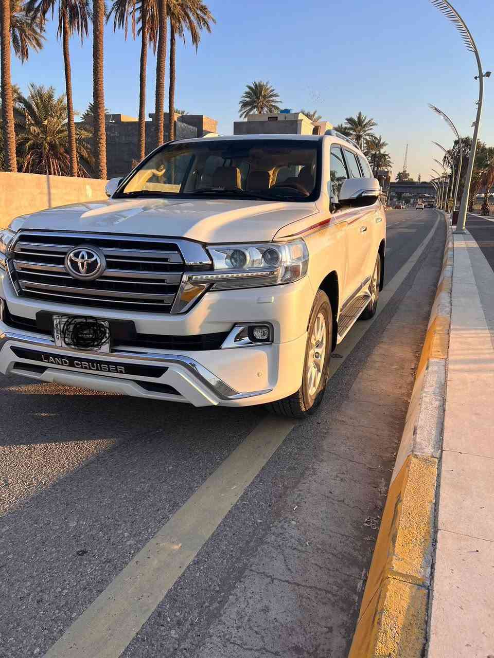 مرحبا لبيع
لاندكروز ابريم اصلي موديل 17 ماشيه 180الف حقيقي 
سياره كير محرك كفاله شرط الفحص السياره فقط رصعه باب الايمن او شخط جامرلخ الخلفي الايمن موضح بالفيديو السعر 480الف دولار يعني اربعه شدات او 80ورقه او بيها مجال لطيبين مكان السياره ديالى بلدروز 
اتصال ع هذا الرقم استفسار اكثر ***********
