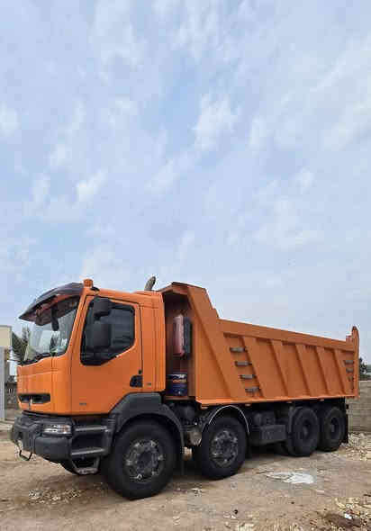 سلام عليكم من رخصة الادمن/ للبيع رينو  موديل 2001 مكينه 385 بم ونوزل بلاديه مجموعه جيف رقم وسط
***********
