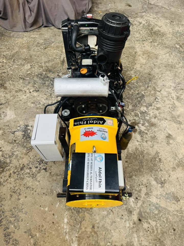 مولد ينمر ياباني 2 بستم 8 كي في 
المحرك حاوية 
توليد جديد دولفين نحاس شاصي جديد بورد جديد شغل درجى اولى صوت ناعم جدا اقتصادية بصرف الكاز عندي فديو لعملها ليحب راسل واتساب السعر 1600 
العدد مفتوح مستعد اجهز محلات وليريد بس محرك هم موجود 
مكاني بغداد 
***********
