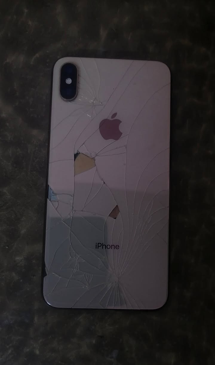 السلام عليكم   ايفون اكس اس ماكس ذاكرة512  ما مفتوح أبددد  بطارية 89  جيداا جداً  كامرة  عملاقهه والسعر 230 وبي مجال


**إذا كنت صاحب هذا الإعلان وتريد حذفه لأي سبب، رجاءا أرسل رسالة إلى الدعم الفني**