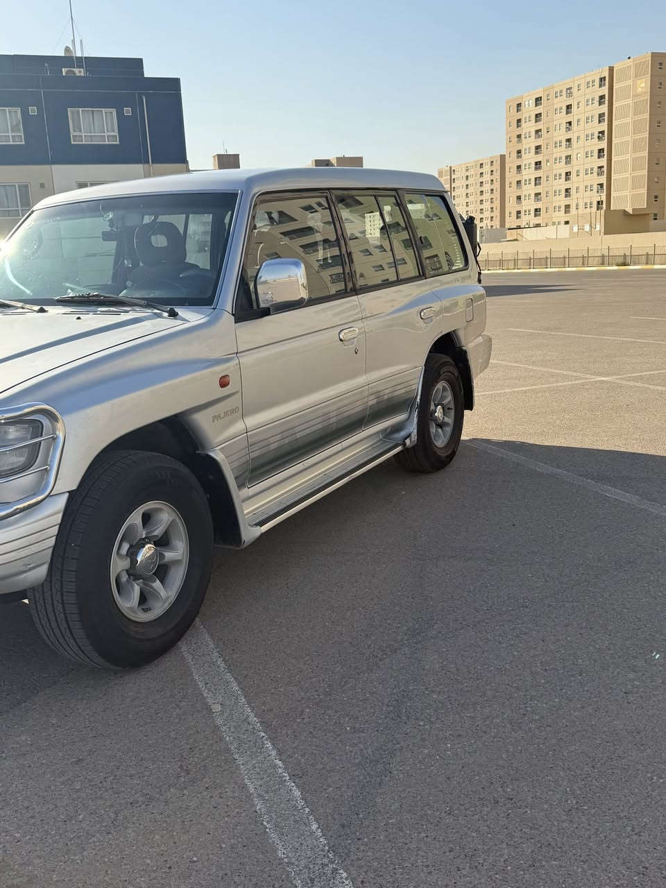 🚙 للبيع باجيرو 2000
للبيع باجيرو موديل 2000لون رصاصي، سيارة مرتبة واستعمالها طيب، مناسبة للعائلة والسفر والطرق الطويلة.

✅ المحرك 3000 (تبخير)
✅ فتحة سقف
✅ 3 قطع تبريد شغالة
✅ 7 ركاب
✅ جير أوتوماتيك
✅ لون رصاصي
✅ رقم بغداد / مشروع وطني
✅ السيارة باسمي وجاهزة للنقل
✅تايرات 🛞

💰 السعر: 95 ورقة
📌 السعر بيه مجال للزَبون الجاد
العنوان : بغداد بسمايه

📞 للاستفسار: ***********

الله يبارك للبايع والشاري، والمعاينة خير برهان. 🚗✨

#باجيرو #باجيرو_2001 #سيارات_بغداد #للبيع #ميتسوبيشي_باجير
