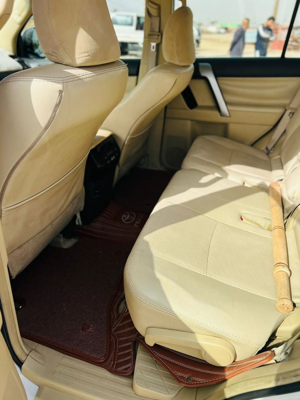 سلام عليكم 
برادو ٢٠١٥ فول موصفات رقم بغداد جديد
سته سلندر كير مكينه حداديه خير من الله
كفاله عامه ماعدا بارد كلش بسيط موضح بالسونار
السعر ٣٤٠
***********
المكان بغداد
