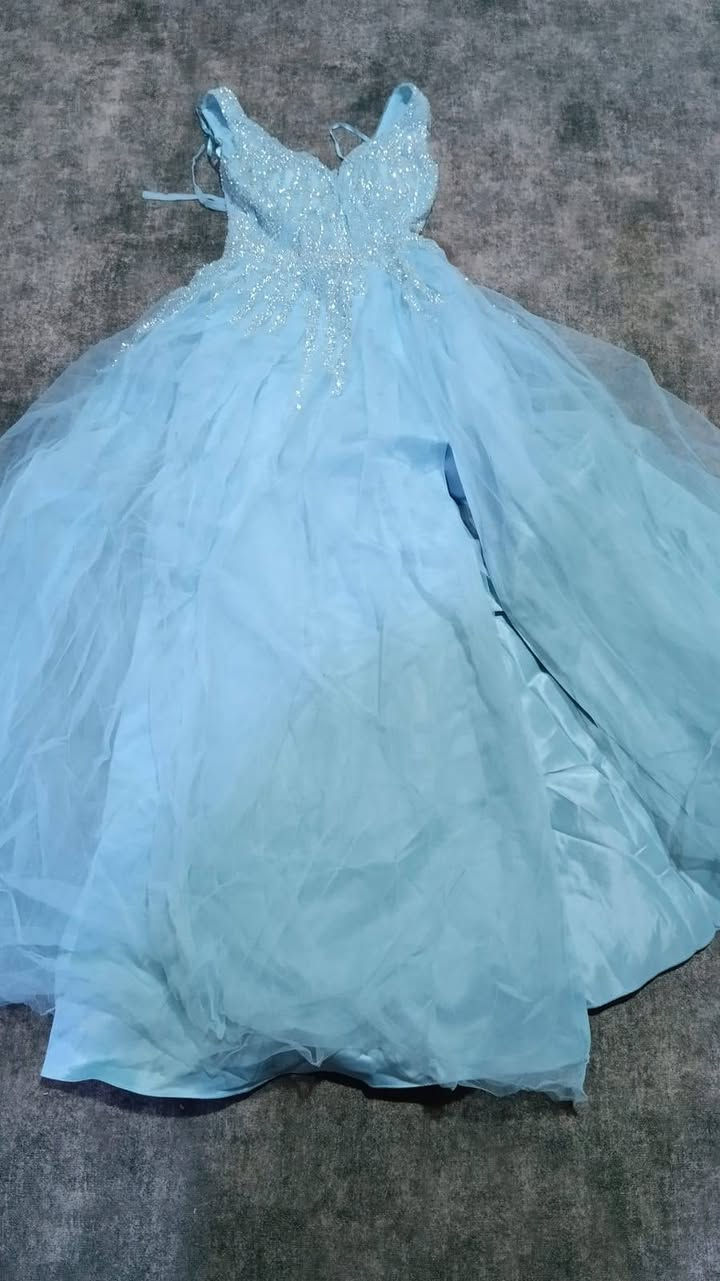 فساتين قياس M شك يدوي بالصدر سعرهن 100 مع التوصيل


**إذا كنت صاحب هذا الإعلان وتريد حذفه لأي سبب، رجاءا أرسل رسالة إلى الدعم الفني**