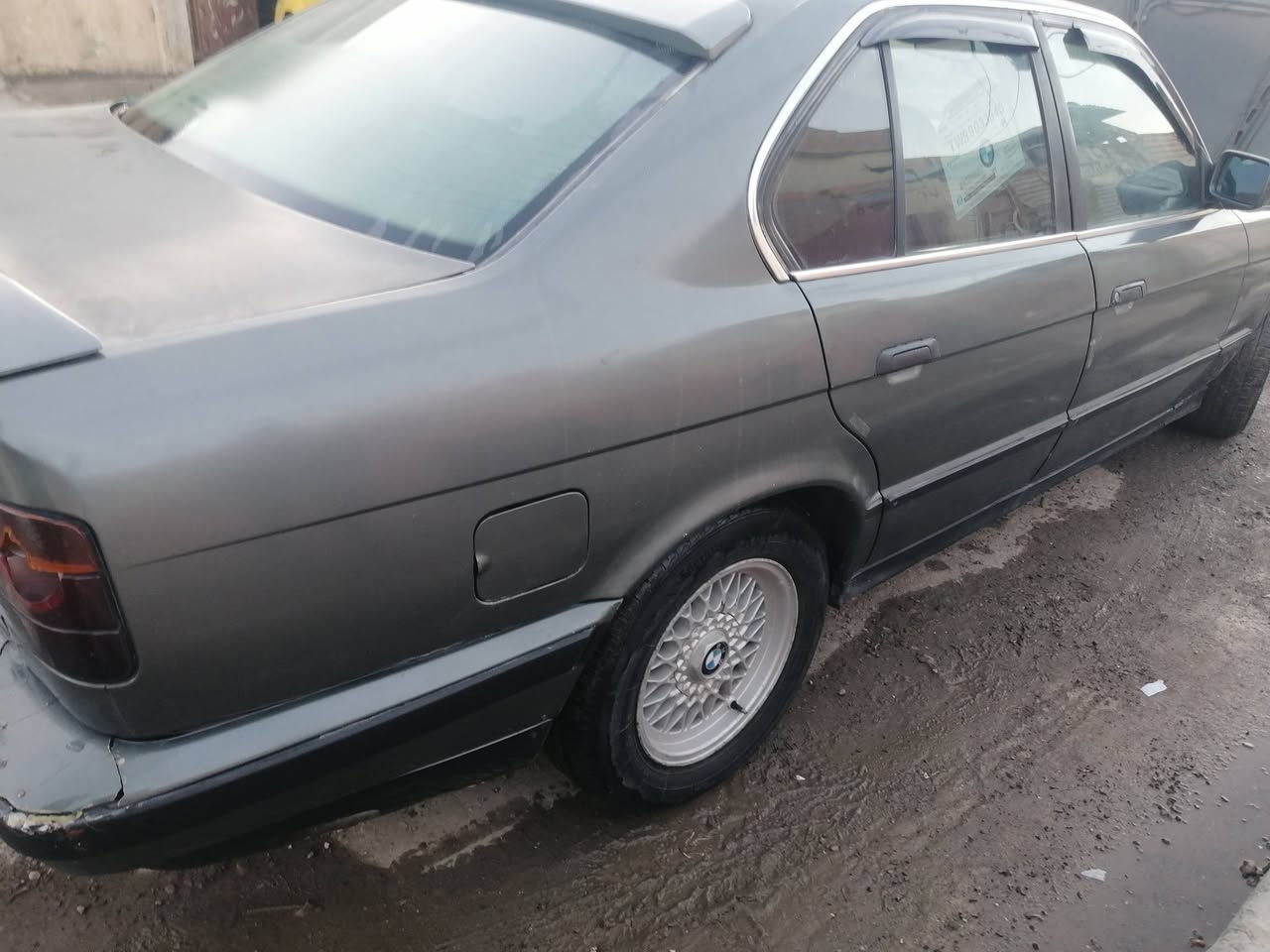 بي ام ٥٢٥ نينوى انگليزي باسمي مصبوغة عام جمالية بلا ضرر مكينه وگير شرط كابون بانزين موجود سعرها ٥٠ وبيها مجال شي قليل ملاحظة اذا مقدمة زينه هم ابيع واقل مقدمة 25 وما اعاملك مرتين اما نقد او مقدمة وكلشي بسعر للاستفسار الاتصال على الرقم ***********
