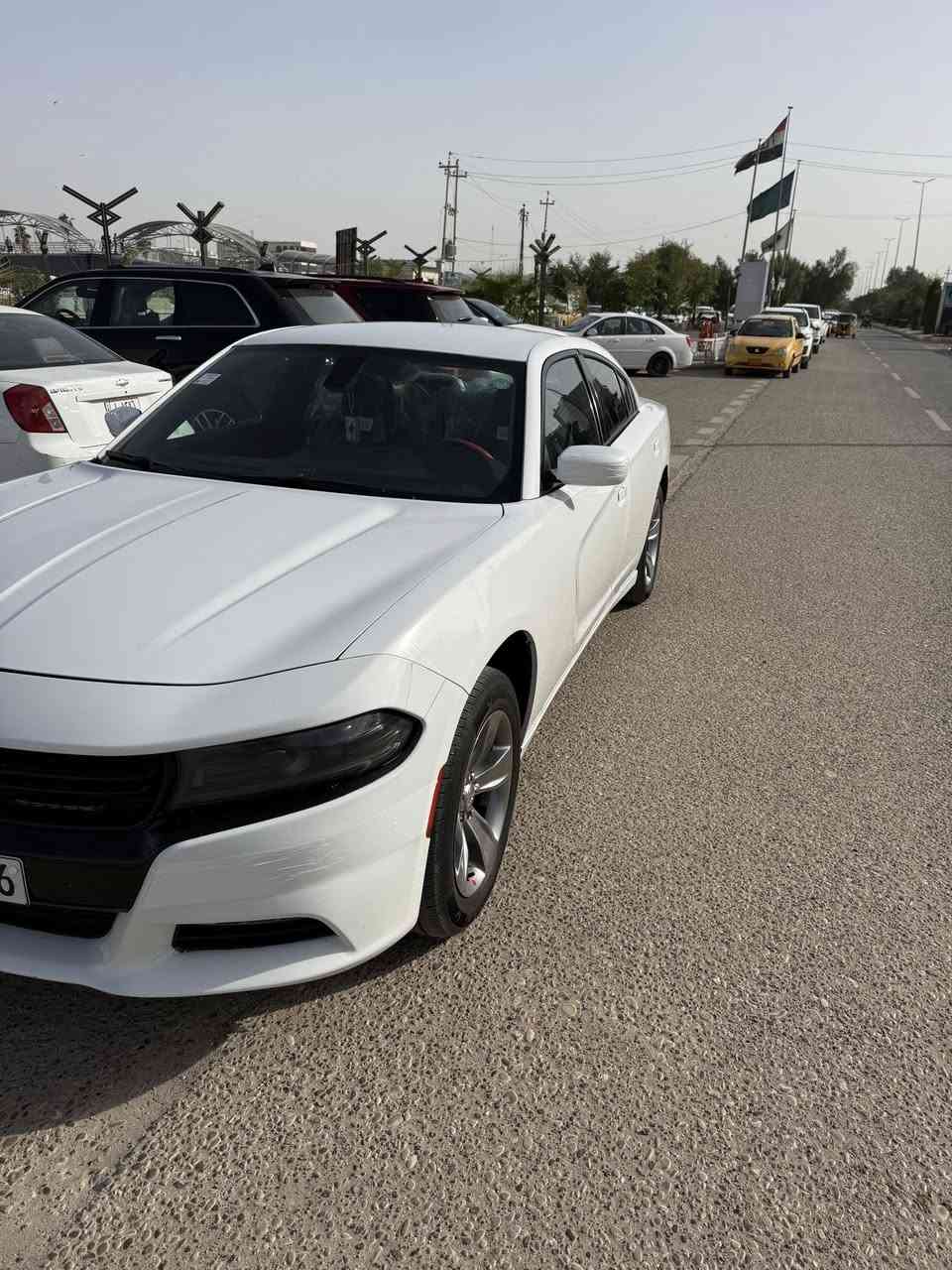 سلام عليكم جارجر 2015 SXT
رقم ربيل بسمي جديد هزه جديده 

ألون بيض 🥚 مكفول من ضربه وصبغ ولفتح بيه حالوب قليل مابين 

محرك 3600 كير 8نمر تخم تاير جديد

حداديه جديده كشنات حظن شاشه كامره دواره عينه 260 توويل 

مكان سياره عماره مركز المدينه 

هاذ رقمي بي وساب ***********
