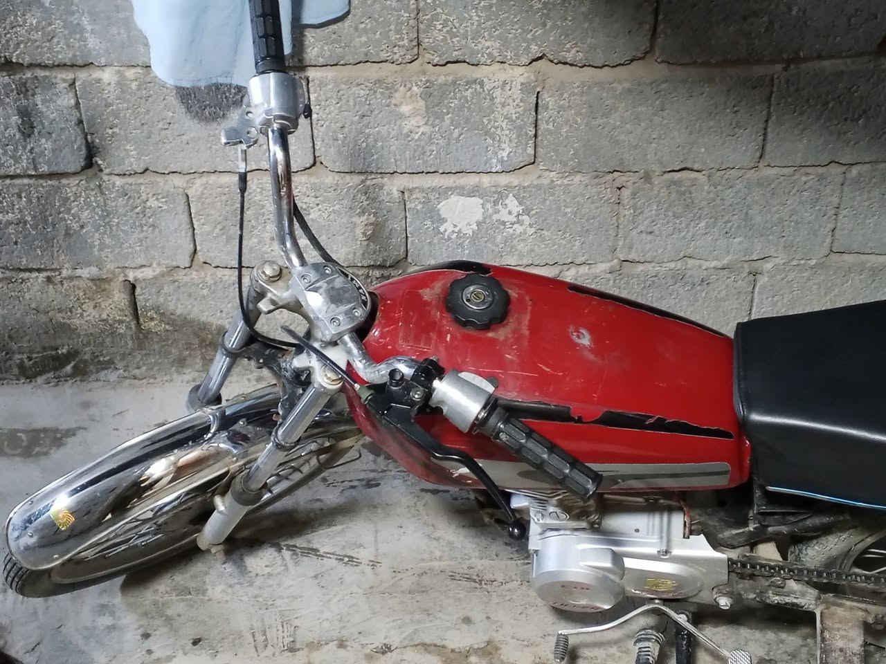 السلام عليكم اربعه كير للبيع مكفوله من سرقه كلك مال حجز موديل 2020سعر 225وبيه مجال  مكاني كربلاء حي الولا ***********
