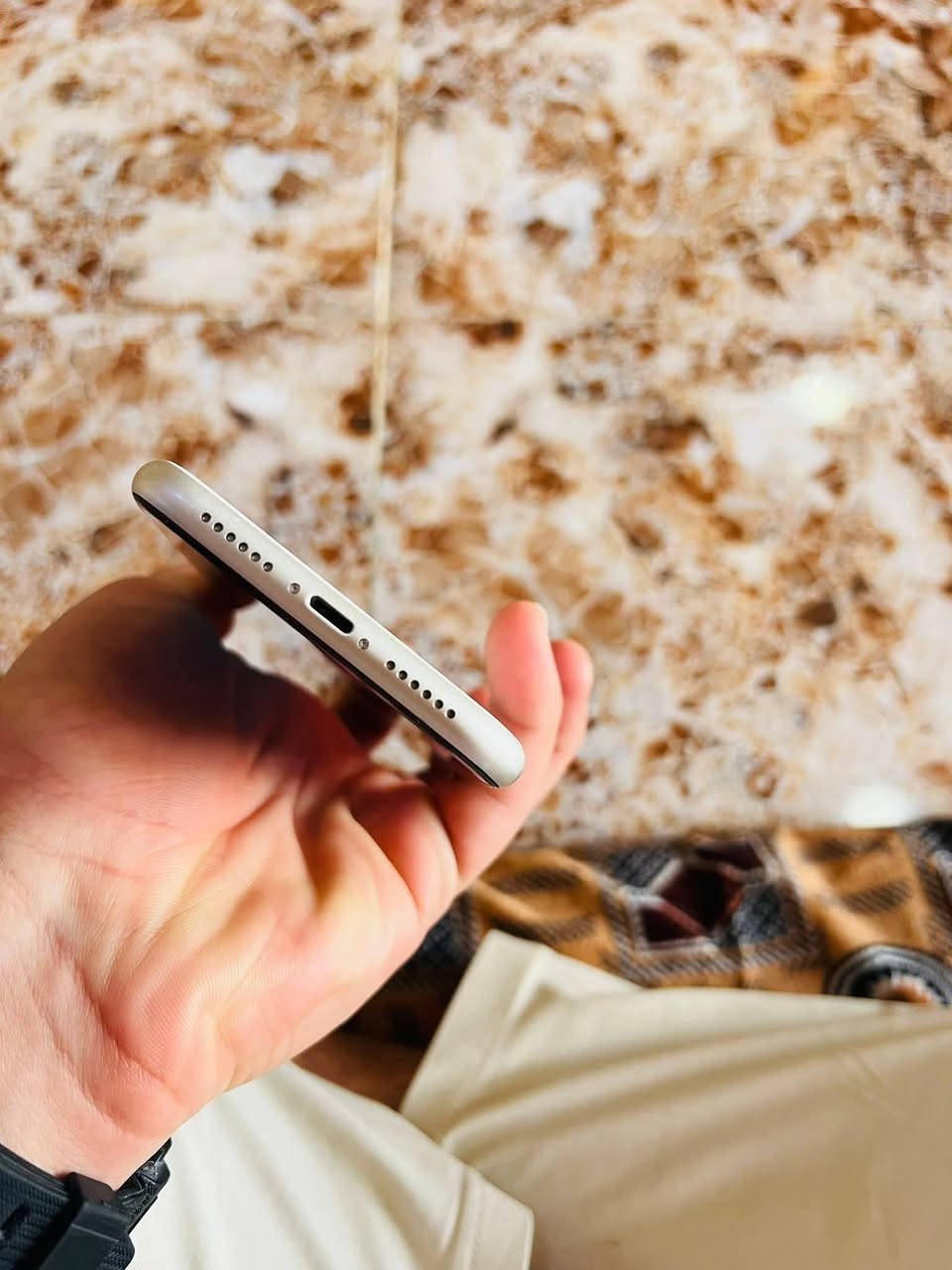 ايفون 11 عادي...دبل سيم...
ذاكرة 128...بطارية 94 شرط شحن...دبل سيم...نضيف لوك...
شرط حاسبة...للبيع


**إذا كنت صاحب هذا الإعلان وتريد حذفه لأي سبب، رجاءا أرسل رسالة إلى الدعم الفني**