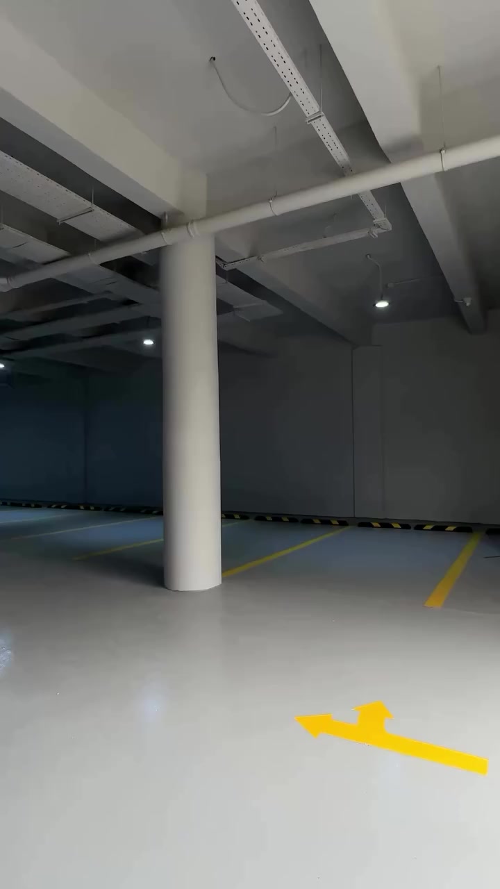 فرصة استثمارية حصرية – بناية متكاملة للإيجار

في البصرة-المشراق الجديد يضع الميزان بين يديكم بناية حديثة صُممت وفق أعلى المعايير الهندسية لتلبي تطلعات المستثمرين والشركات الباحثة عن التميز والاستقرار طويل الأمد.

🔹 تفاصيل البناية:

مساحة الأرض: 900 متر

عدد الطوابق: 6 طوابق

عدد الشقق: 30 شقة سكنية متكاملة

🔸 مواصفات الشقق:

صالة أنيقة

غرفتا نوم

مطبخ مؤثث بالكامل

صحيات بتشطيبات حديثة

🔸 مزايا استثمارية عالية القيمة:

نظام تبريد وتدفئة (سبالت كاسيت)

مصاعد كهربائية حديثة

سلالم واسعة ومريحة

أنظمة سلامة عالمية متكاملة

منظومة إطفاء حرائق ومخرج طوارئ

كراج خاص يتسع لـ 30 سيارة

خدمات متكاملة تعزز من قيمة العقار واستدامة الاستثمار

🔹 مثالية لـ:

اصحاب الاستثمار

الشركات والمؤسسات

المشاريع التجارية كافة

الإيجار الشهري:
35,000 دولار أمريكي
(قابل للتفاوض)

استثمار ذكي، موقع مميز، وعائد مستقر
لأن العقار الناجح يبدأ باختيار الشريك الصحيح…
الميزان، حيث تلتقي الثقة بالقيمة.

📞 للاستفسار والتواصل:
***********
***********
***********

📍 البصرة – شارع الوفود – مقابل معرض شيري للسيارات. #اكسبلورexplore #fyp #البصرة #عقارات #استثمارات_عقارية
