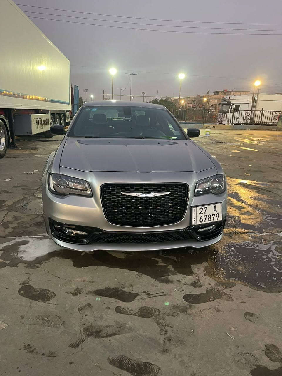 كلايسلر اوباما S 2015 اصل فول مواصفات عدا الفتحة رقم ذي قار دولي بأسمي سيارة جاهزة مكينـة كير حدادة تخم تاير وارد امريكي حادث بسيط جداً بدون دواخل بدون ايرباك بجم كبس بيهه جم قطعة رش جمالية اثر جراد فقط السعر 160$ 
 للبيـع مكاني البصرة الجمهورية ه‍ ***********

