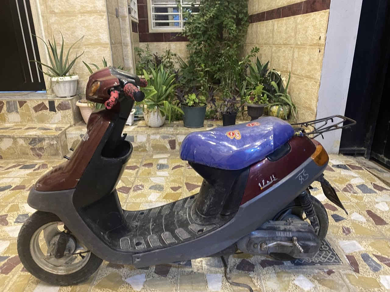 السلام عليكم
عندي مطور بوتين للبيع
كلشي شغال كهربائيات مطور نظيف 
بس بي صوط بل محرك شاصي شرط 
هذا رقمي ***********
سعر 150 وبي مجال حك جيتك￼
مكاني موصل رشيديه شارع العام

￼
