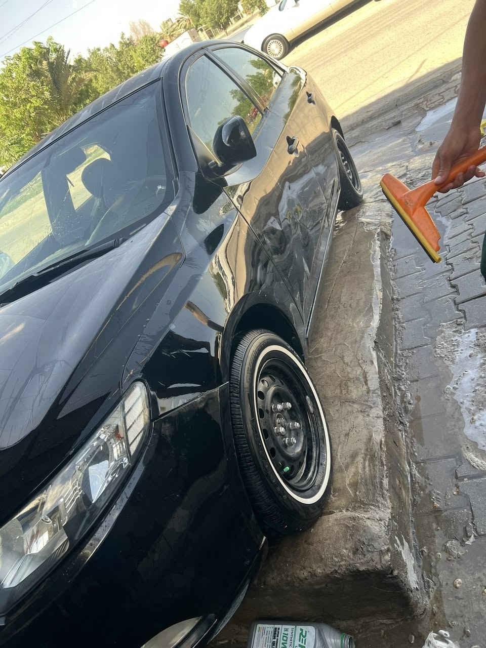 سلام عليكم شباب كياسيراتو13خليجي بيها 3قطع وباردمكينه بيها بخار حداديه جاهزه تخم تايرتحويره غرفتهامدوشمه نحله تريدتحويل تريد وكاله رقم اربيل الماني السعر 88وبيها مجال بسيط رقم التلفون ***********
