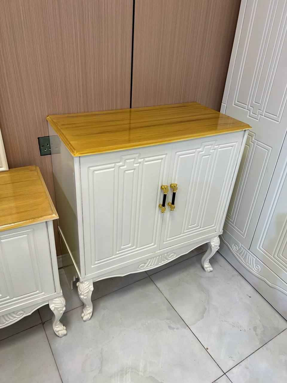 غرف نجاره عراقيه 💯💯

تتكون من 9 قطع 

عرض الكنتور٣مترات و٢٠سم

ارتفاع الكنتور مترين و٤٥سم

السرير بلوك ٦ ارجل

طول السرير 200 سم 

عرض السرير 160 سم 

الضهر شد براغي

الزاويه بارتفاع الكنتور 

الشازلون والطابوريه 75 الف بغداد, العراق


**إذا كنت صاحب هذا الإعلان وتريد حذفه لأي سبب، رجاءا أرسل رسالة إلى الدعم الفني**