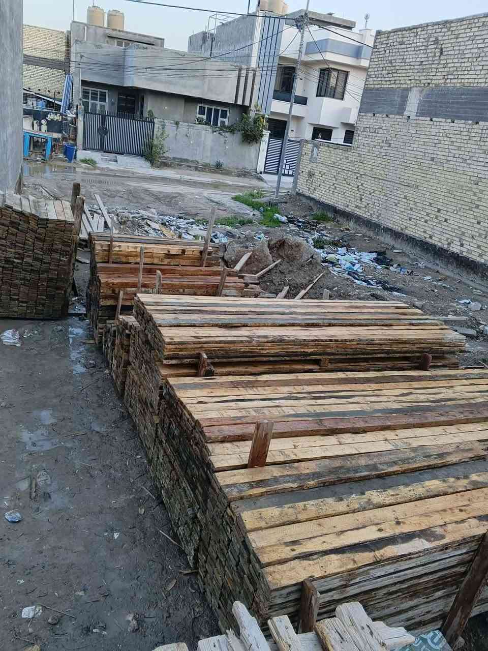 السلام عليكم قالب خشب للبيع العدد 13مكعب شغله وحده المكان حله الاستفسار ***********
